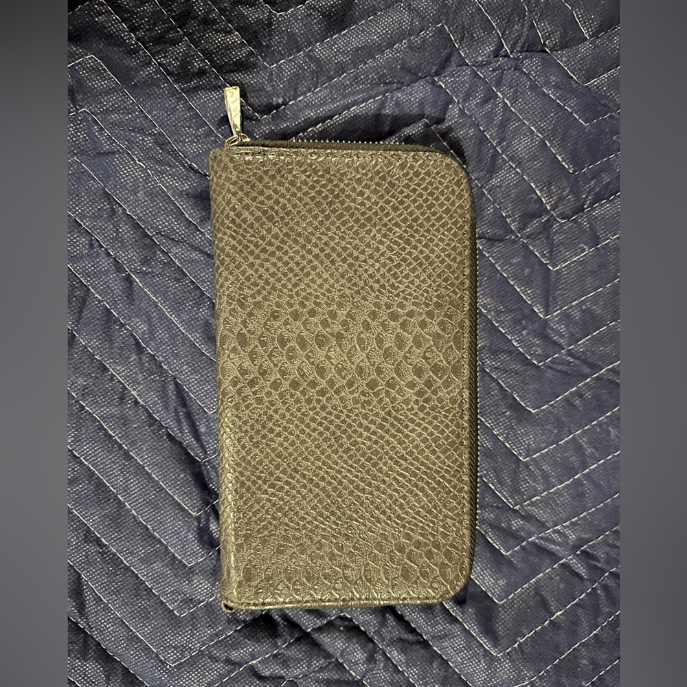 Thirty One All About the Benjamin’s Wallet